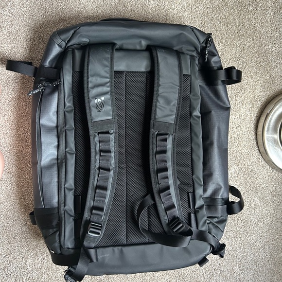 Timbuk2 Black Impulse Travel Bag Backpack 55L - Picture 2 of 13